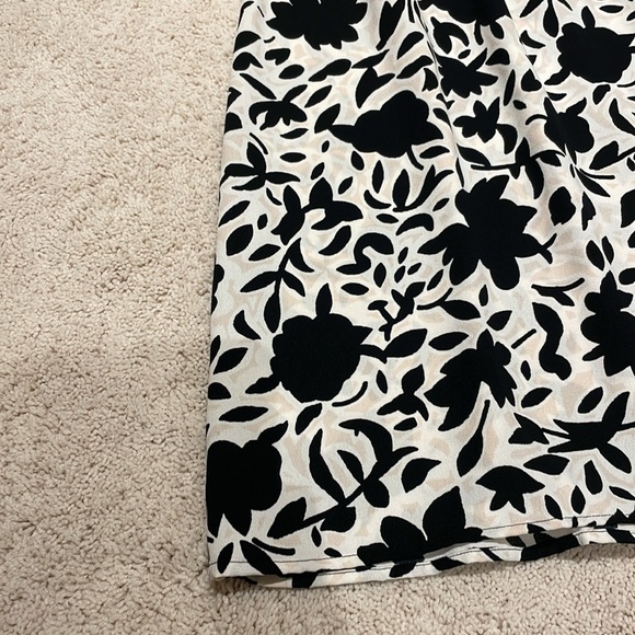 LOFT Ruffle Dress - Picture 2 of 7